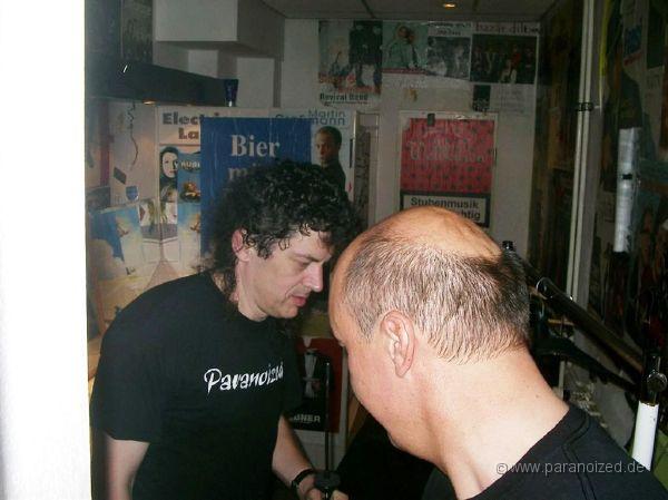 Backstage 2.JPG - Im Backstagebereich gab es sogar ein Sofa!